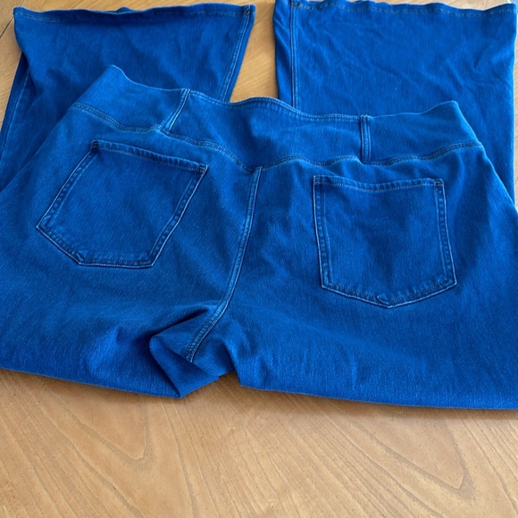 TWO pair of Stretchy Jeans 4X - Picture 2 of 4